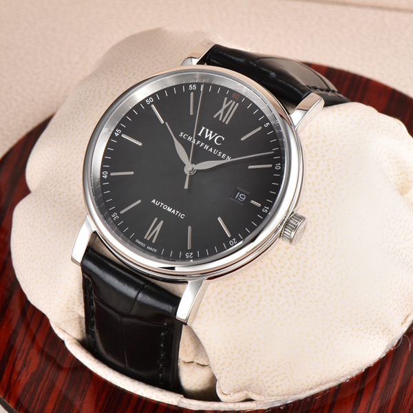 アイ・ダブリュー・シー正面デザイン